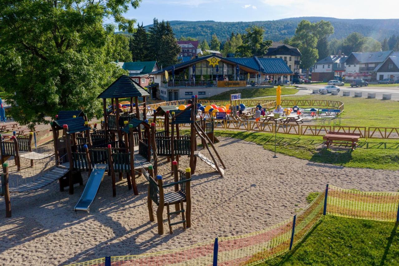 Resident Harrachov Family Apartment المظهر الخارجي الصورة